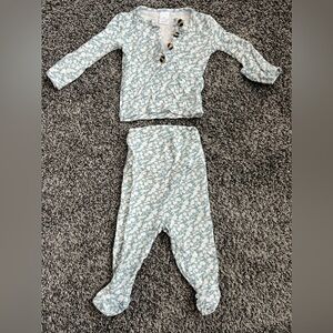 Lou Lou & Company top & footed bottoms.